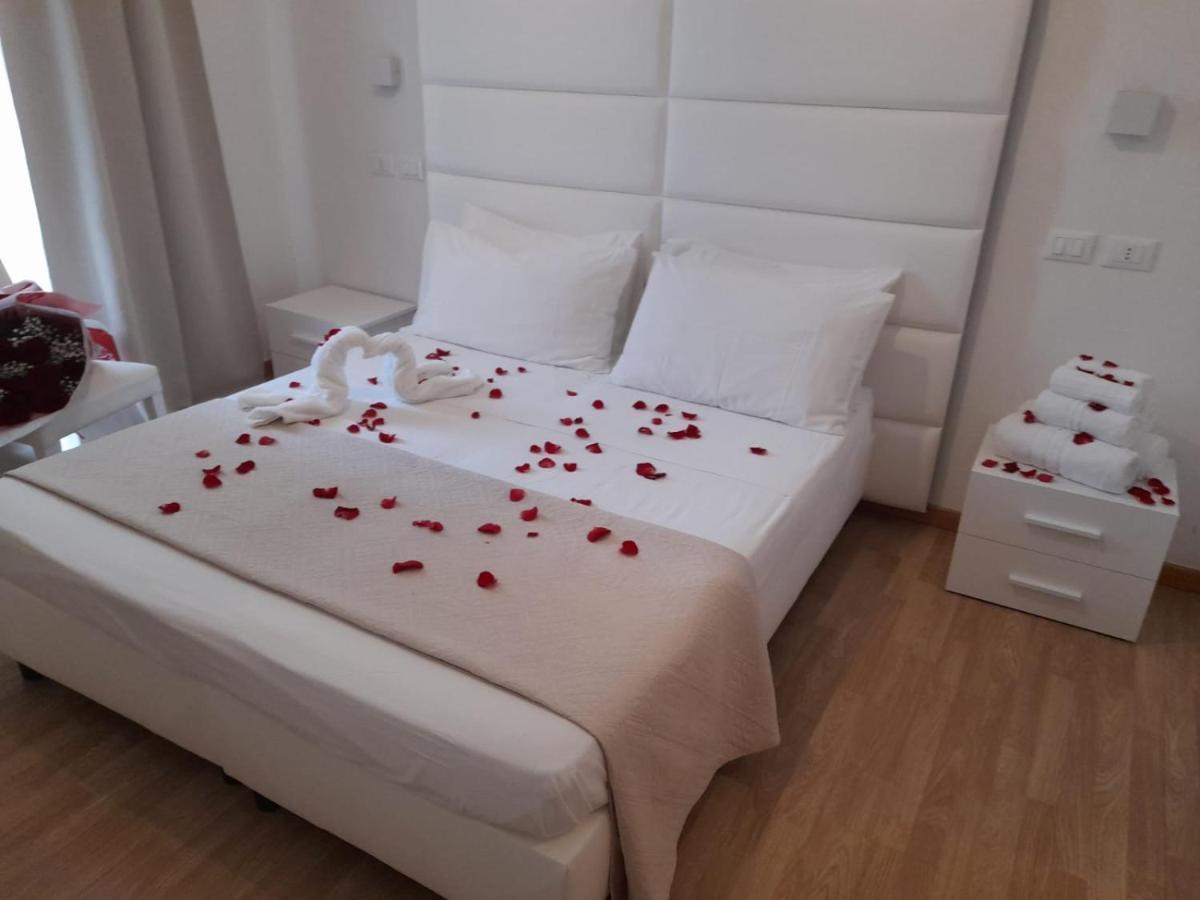 Hotel Calypso Remix Paestum Bagian luar foto
