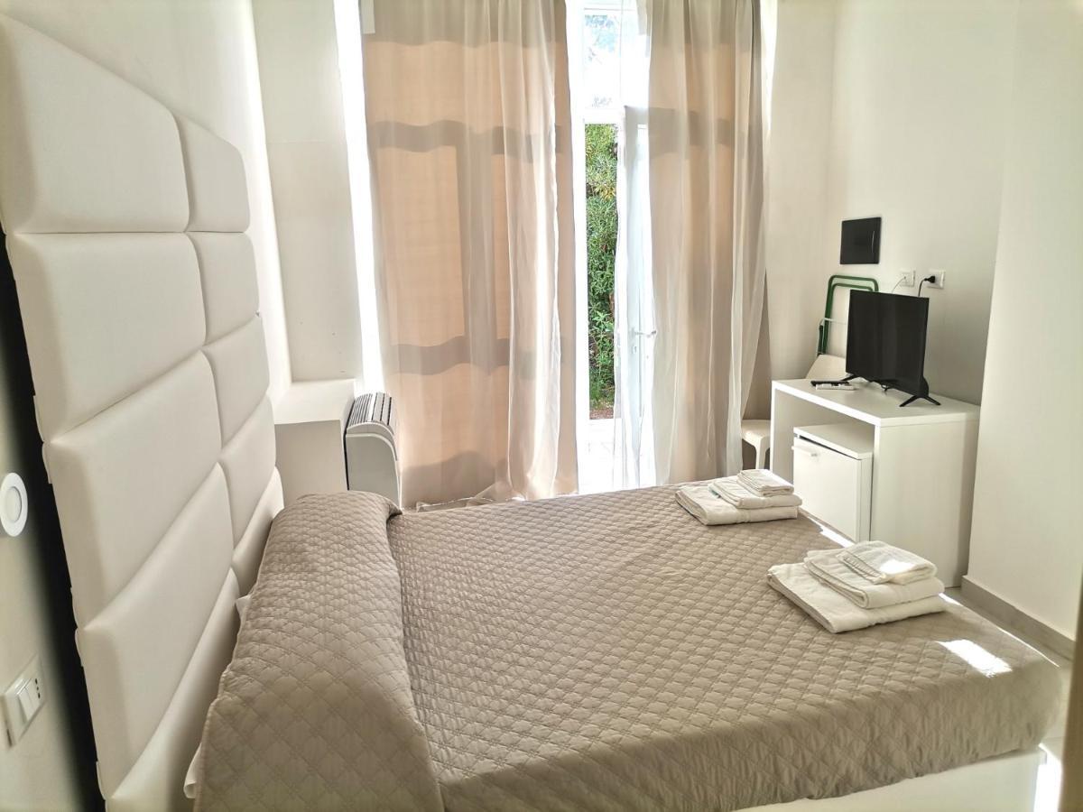 Hotel Calypso Remix Paestum Bagian luar foto